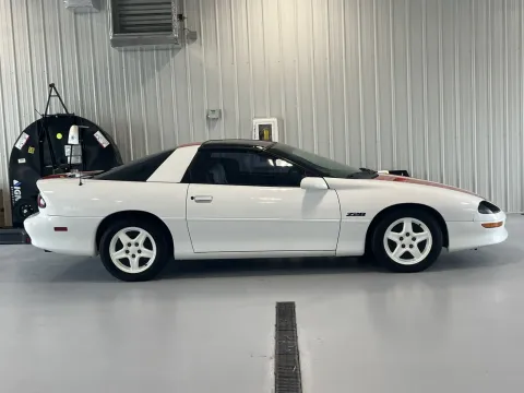 Photos of 1997 Chevrolet Camaro Z28 for sale in Tea, SD at CarSwap