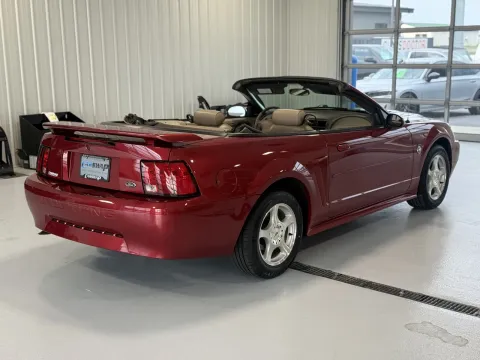 Another view of 2004 Ford Mustang V6 for sale in Tea, SD at CarSwap