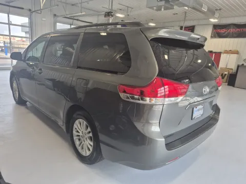More photos of 2014 Toyota Sienna XLE at CarSwap, SD