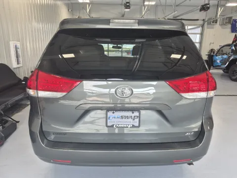 More photos of 2014 Toyota Sienna XLE at CarSwap, SD