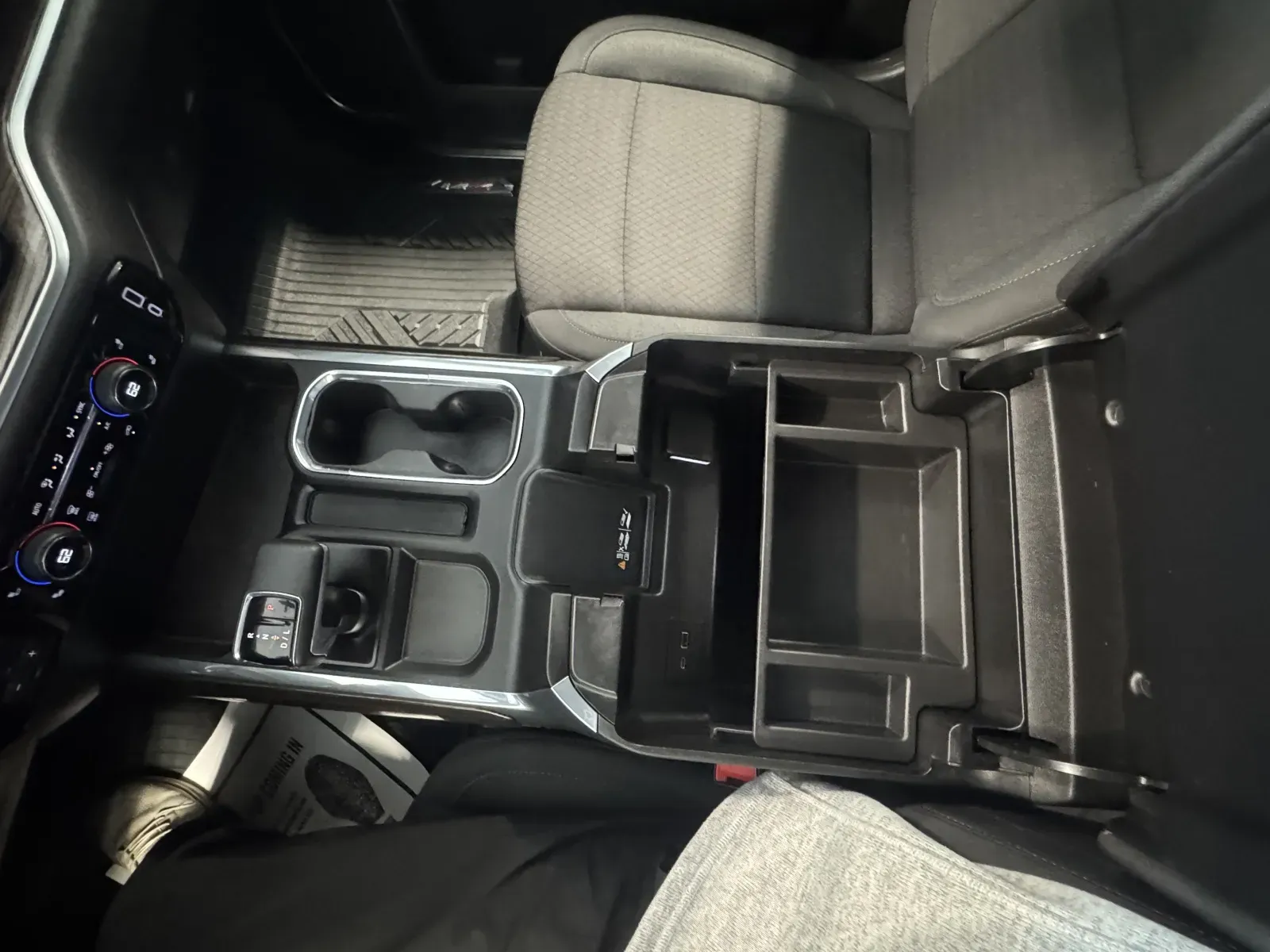 Chevrolet Silverado photo 37
