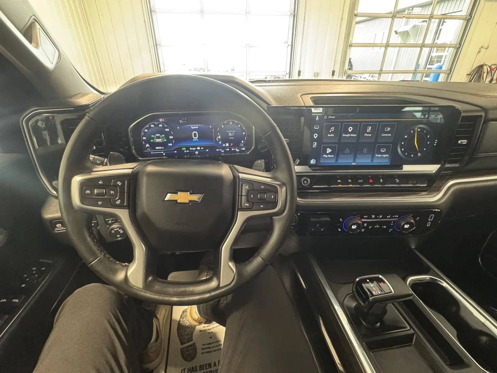 Chevrolet Silverado photo 26