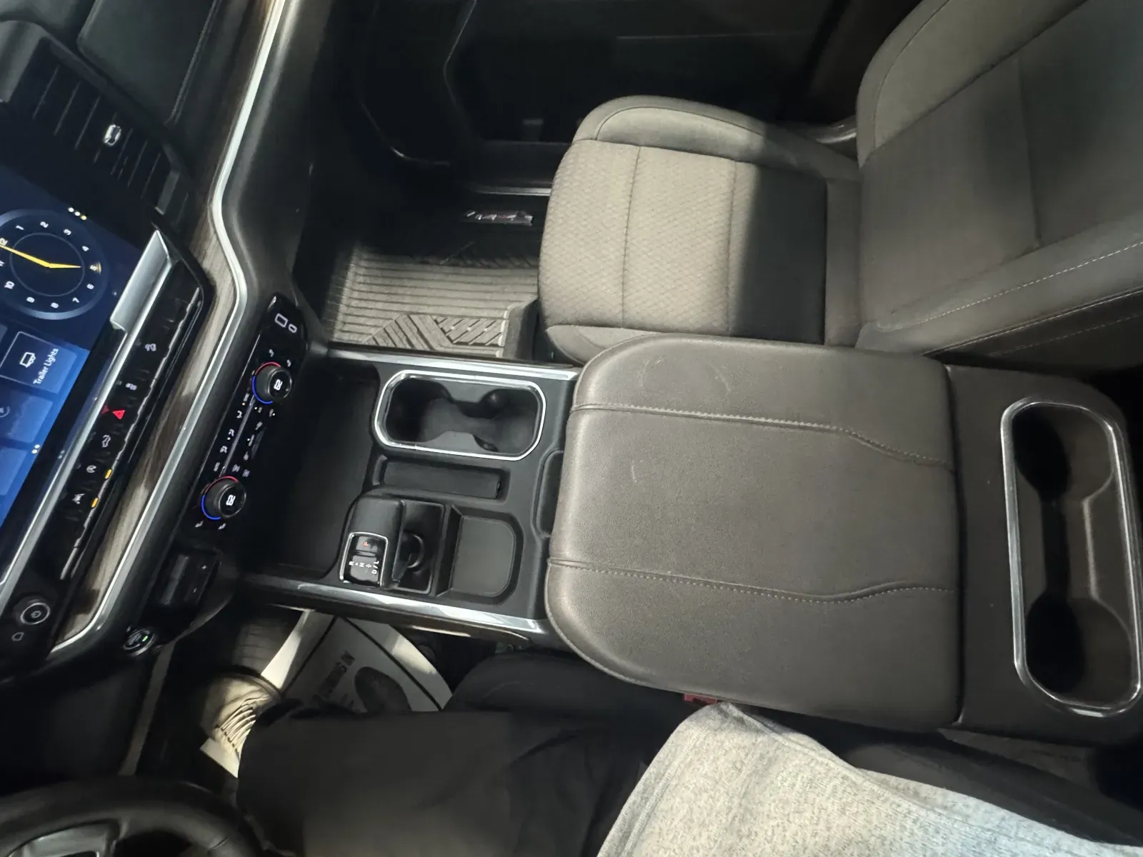 Chevrolet Silverado photo 36