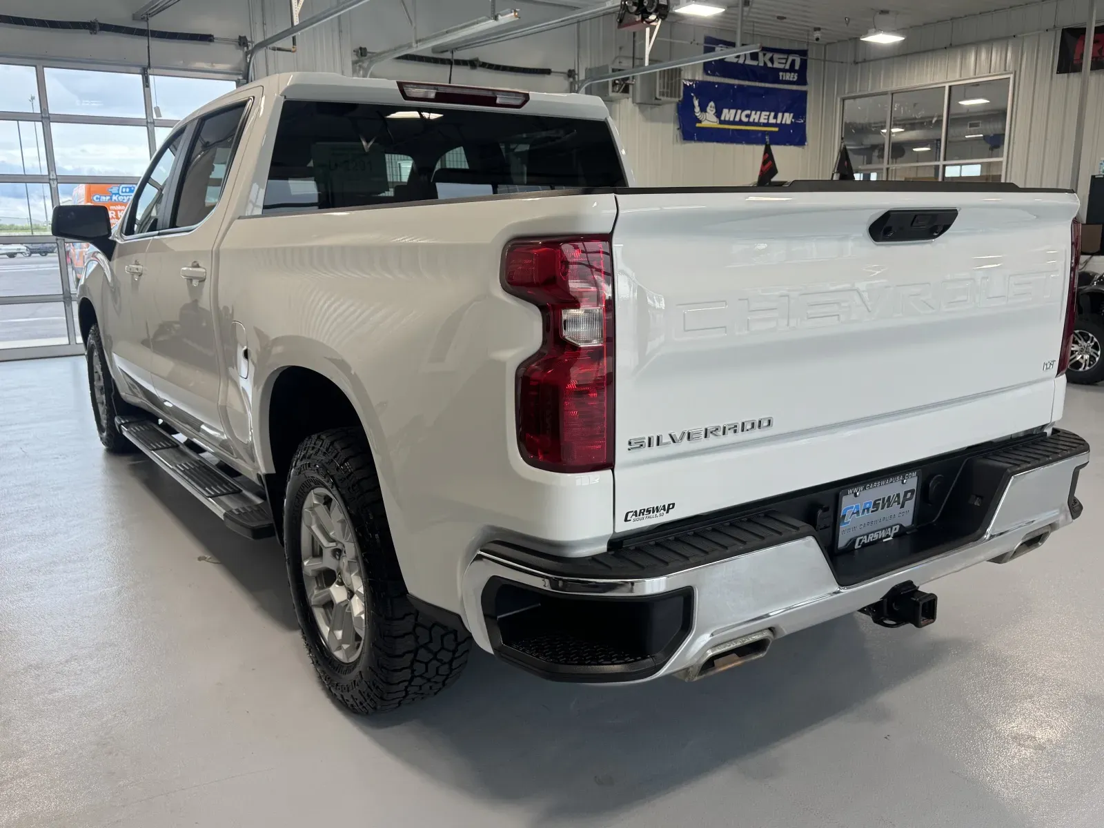 Chevrolet Silverado photo 6
