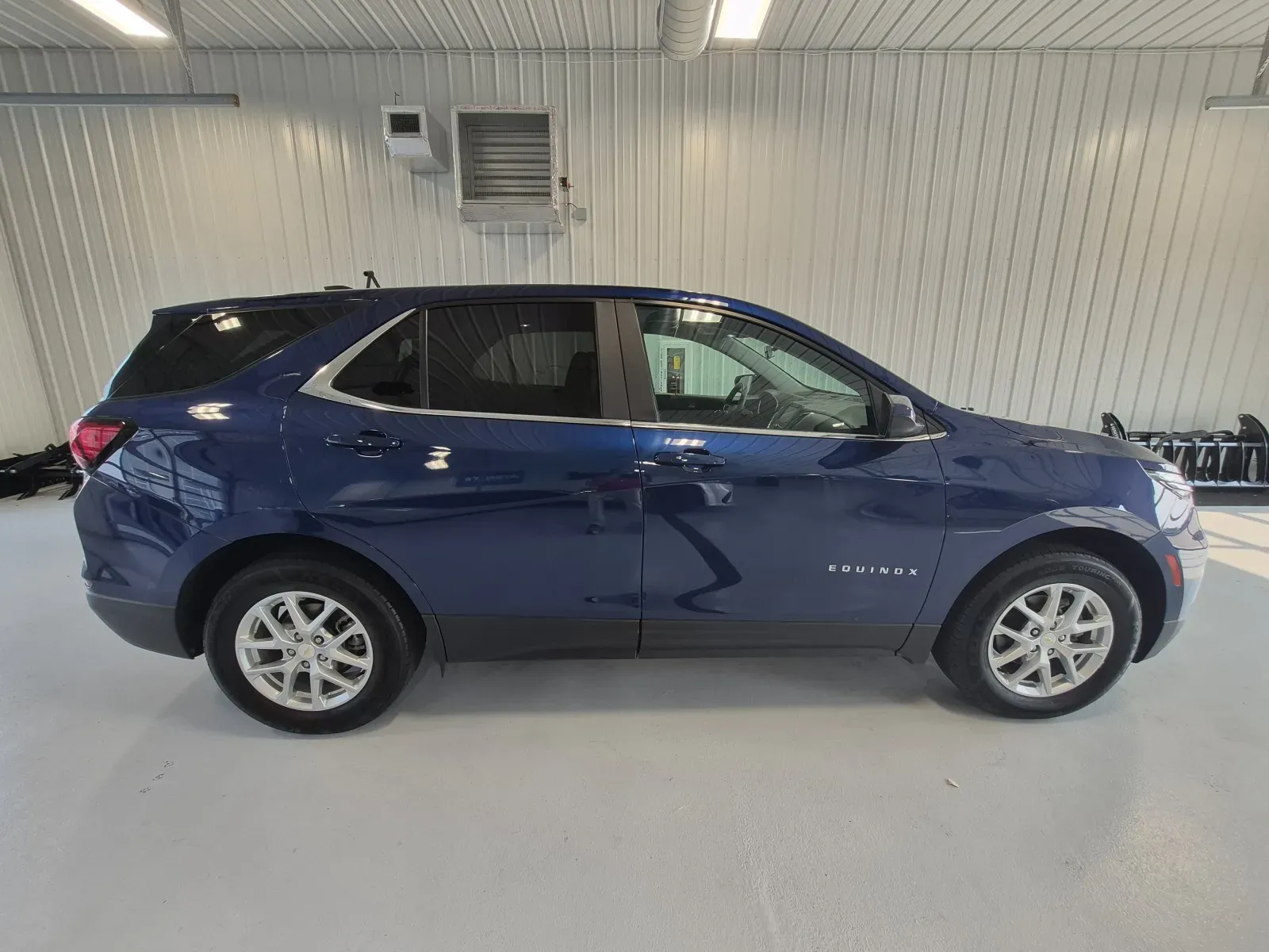 Chevrolet Equinox photo 2