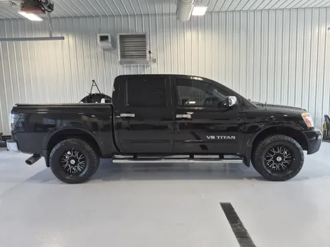 Photos of 2015 Nissan Titan SV for sale in Tea, SD at CarSwap