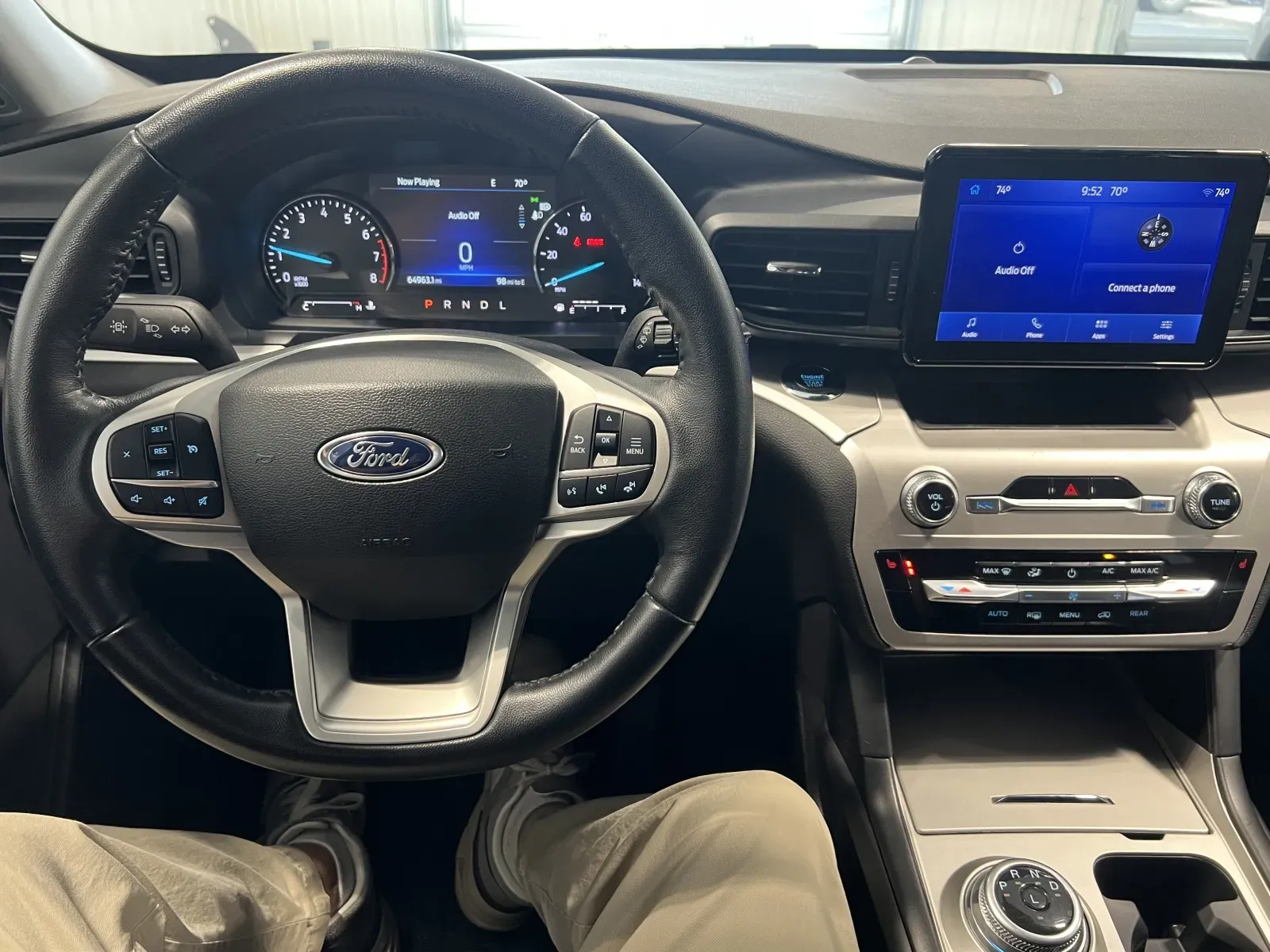 Ford Explorer photo 9
