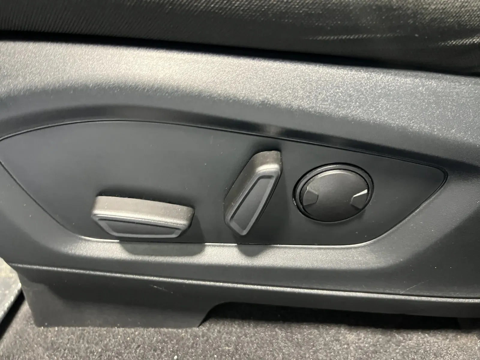 Ford Explorer photo 29