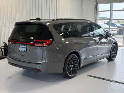 Another view of 2025 Chrysler Pacifica Limited for sale in Tea, SD at CarSwap