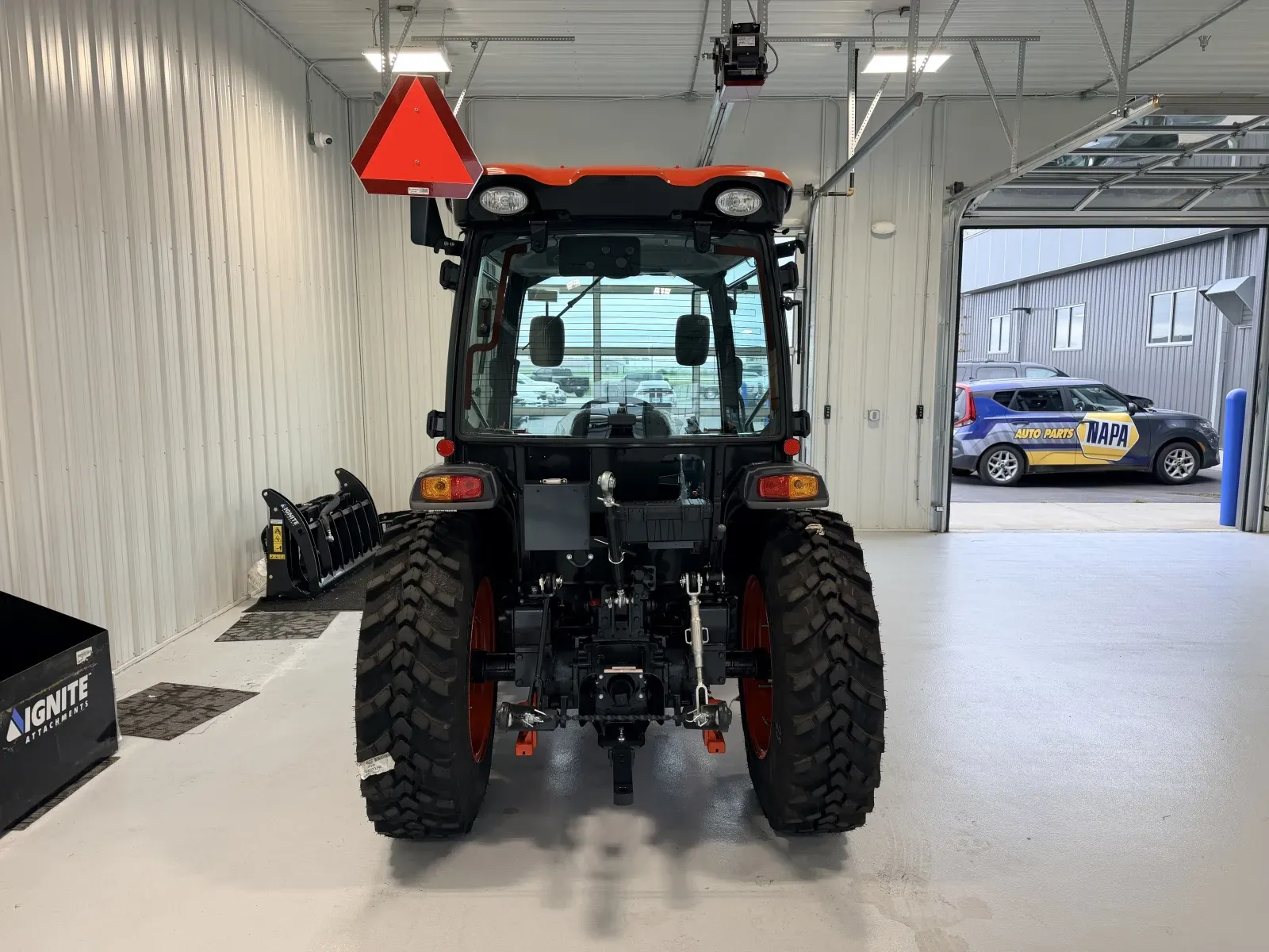 Kioti DK6020SE photo 4