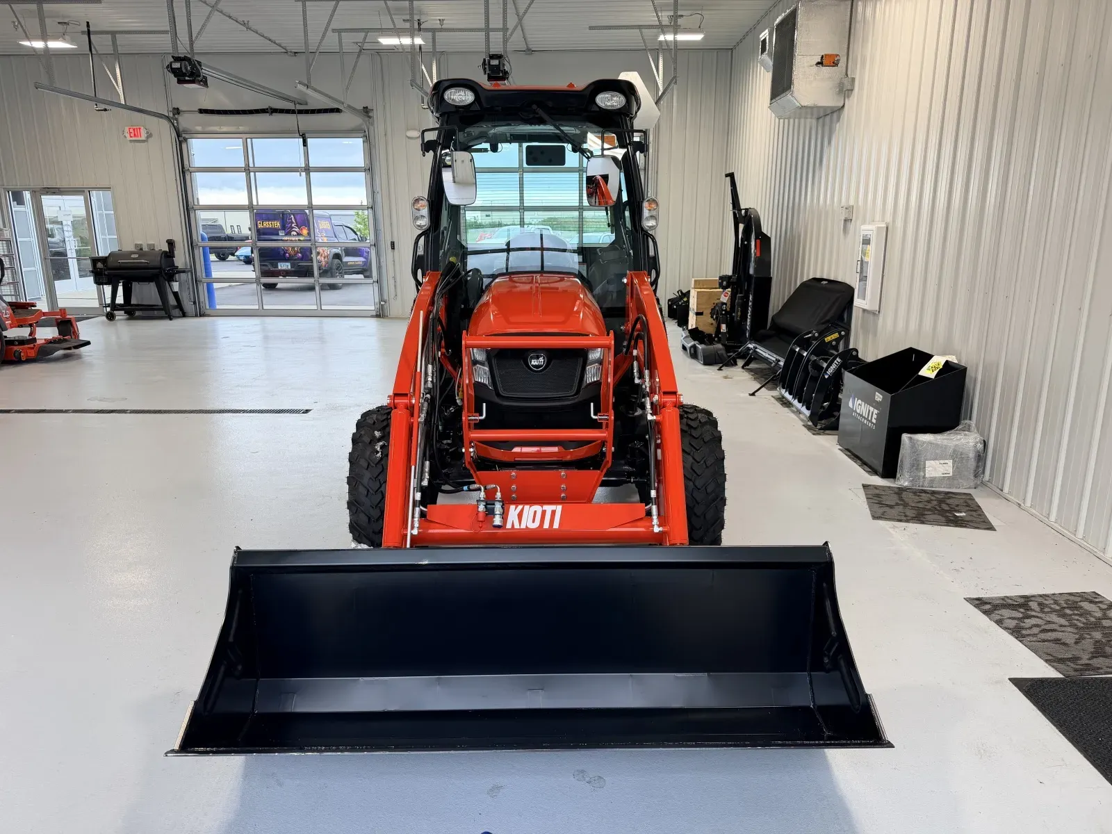 Kioti DK6020SE photo 7