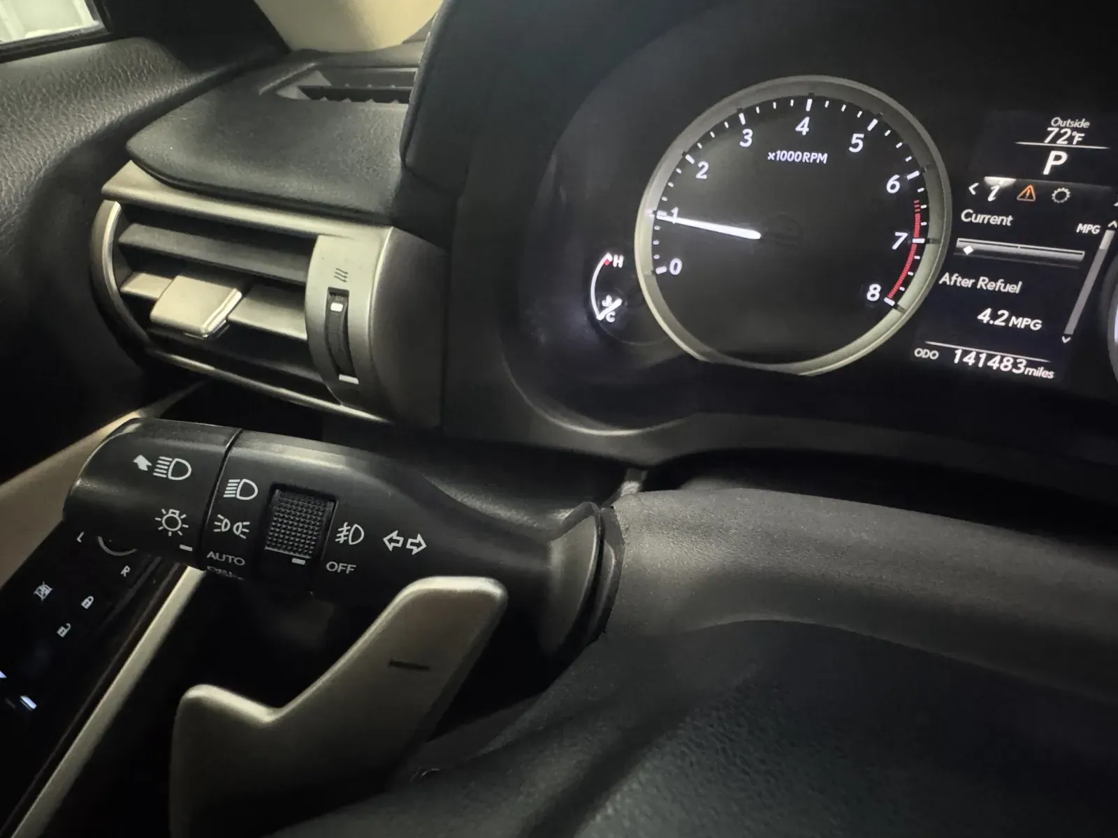 Lexus IS photo 27