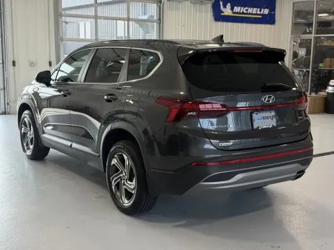 More photos of 2022 Hyundai Santa Fe SE at CarSwap, SD