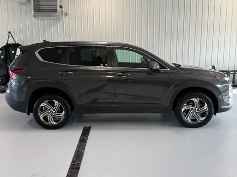 Photos of 2022 Hyundai Santa Fe SE for sale in Tea, SD at CarSwap