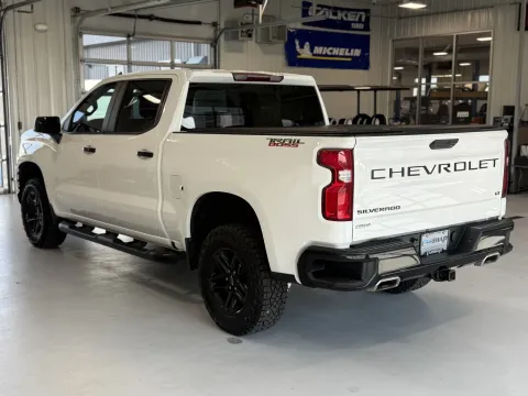 More photos of 2022 Chevrolet Silverado 1500 LTD LT Trail Boss at CarSwap, SD