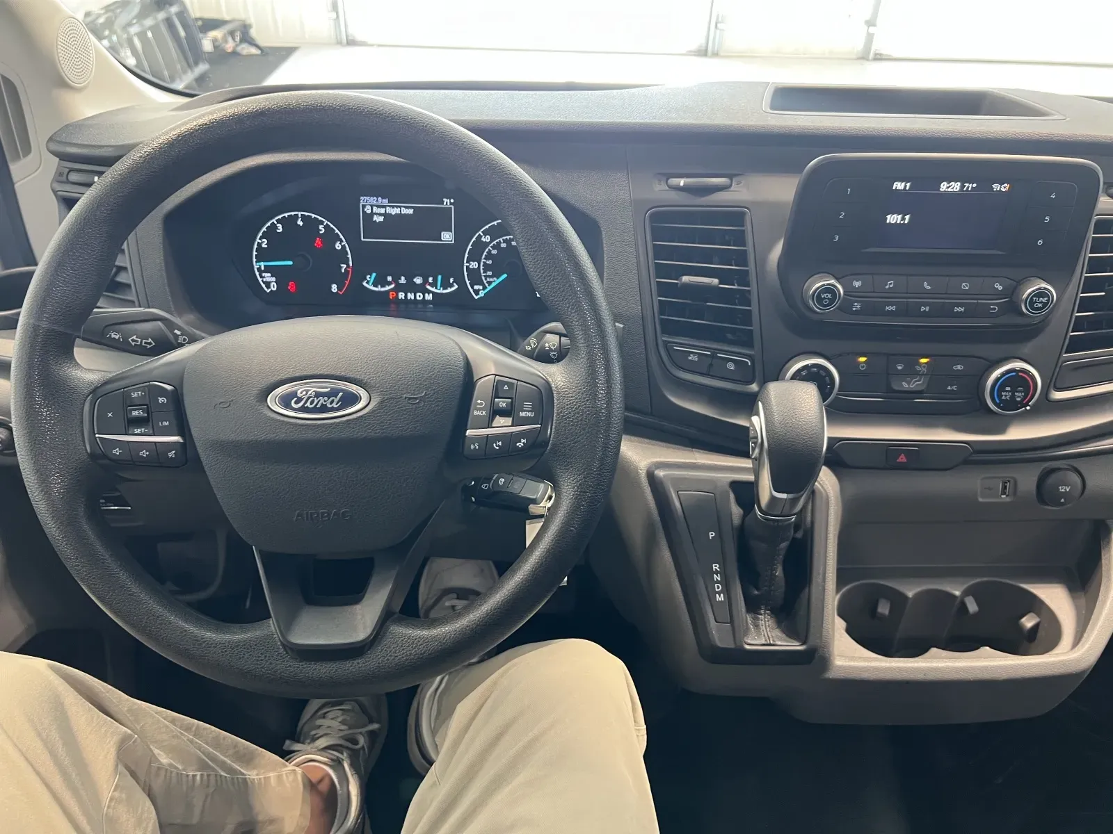 Ford Transit-250 photo 29