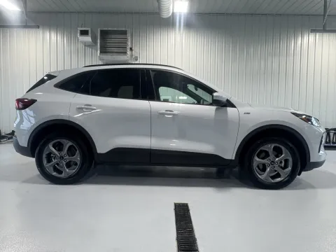 Photos of 2025 Ford Escape ST-Line Select for sale in Tea, SD at CarSwap