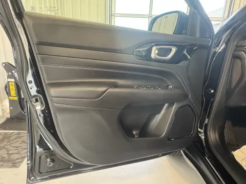 More photos of 2023 Jeep Compass Altitude at CarSwap, SD