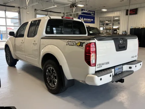 More photos of 2015 Nissan Frontier PRO-4X at CarSwap, SD