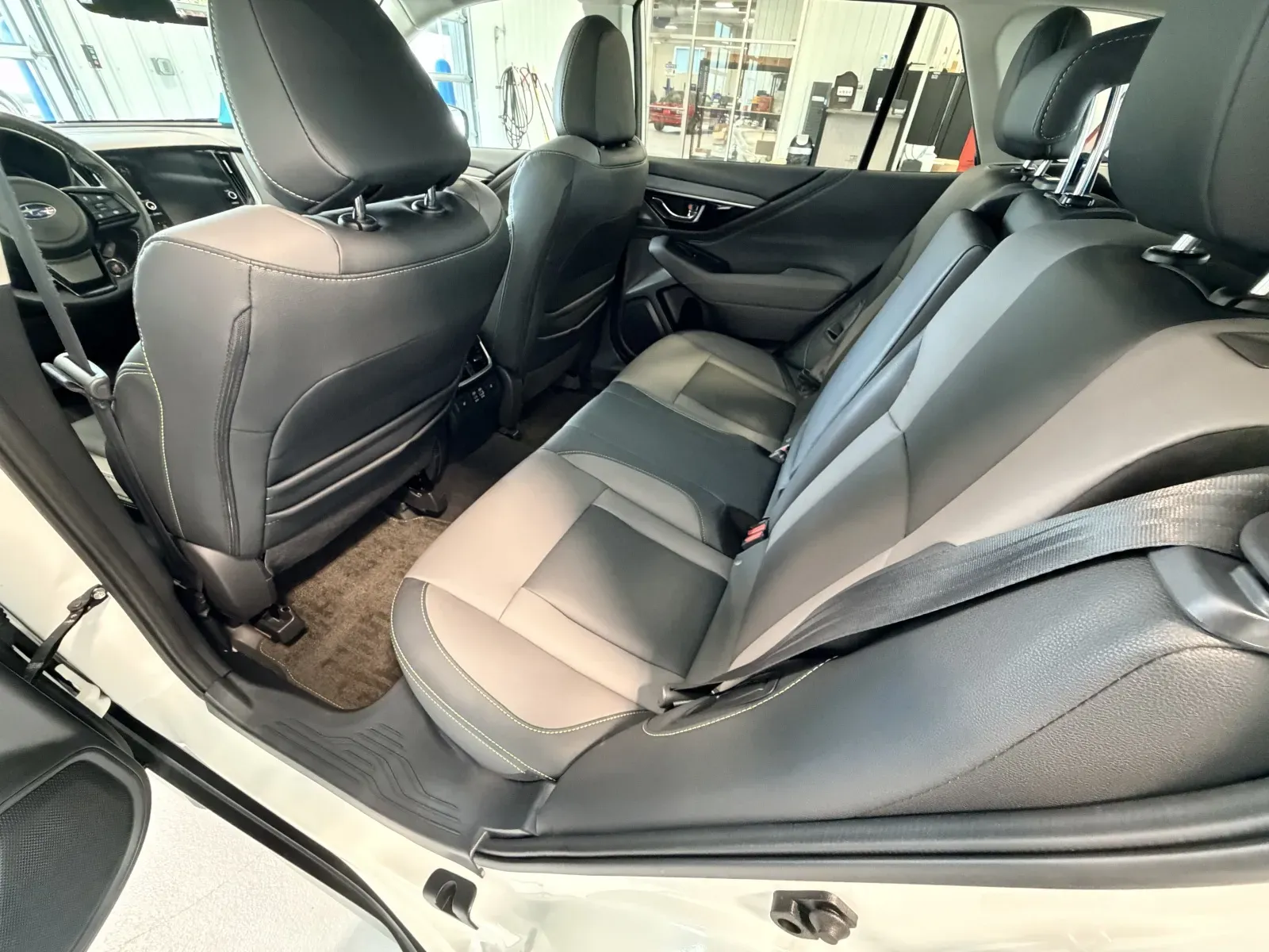 Subaru Outback photo 13