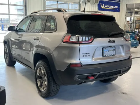 More photos of 2019 Jeep Cherokee Trailhawk at CarSwap, SD