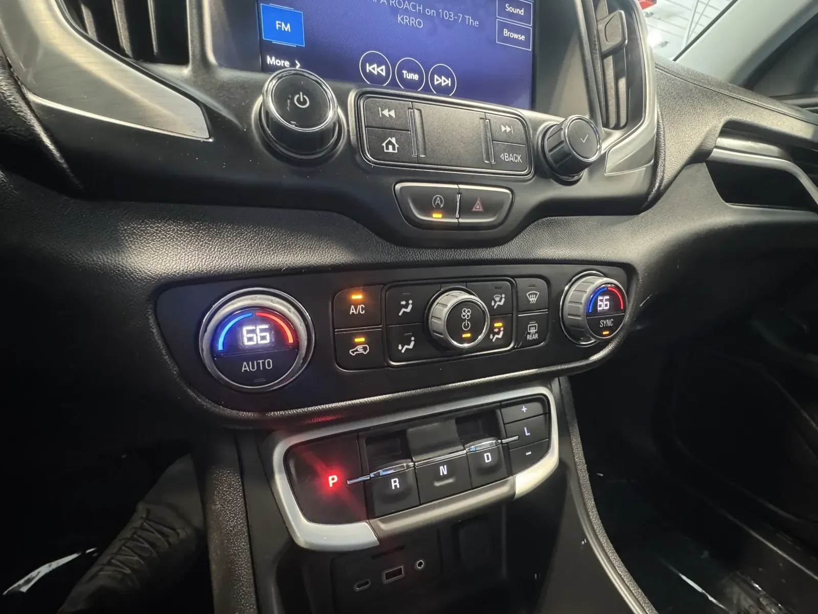 GMC Terrain photo 35