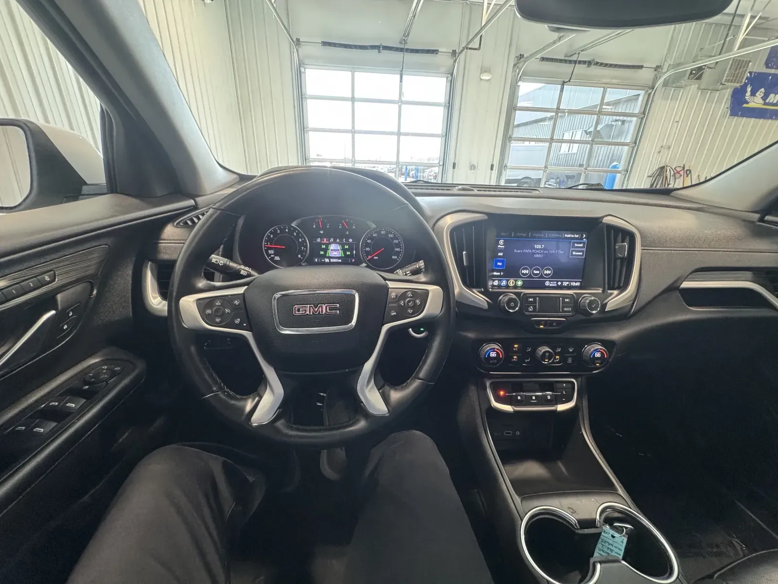 GMC Terrain photo 25