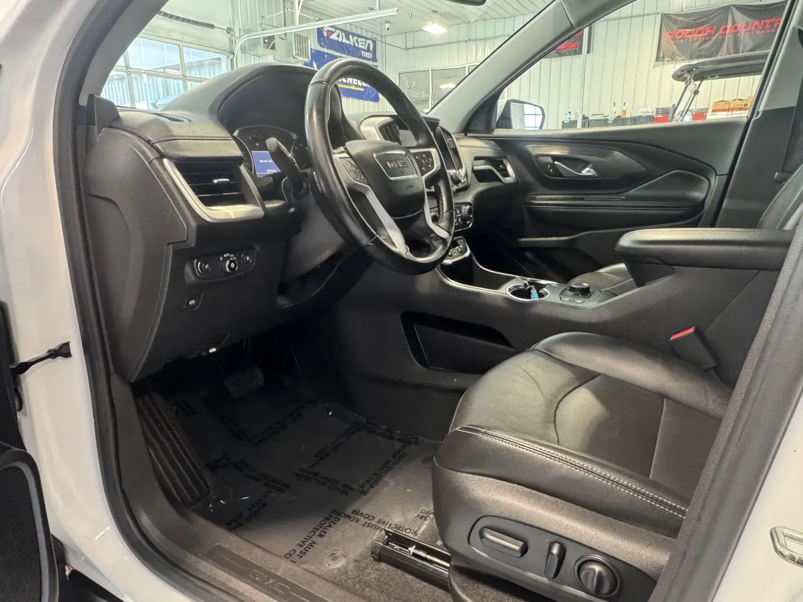 GMC Terrain photo 9