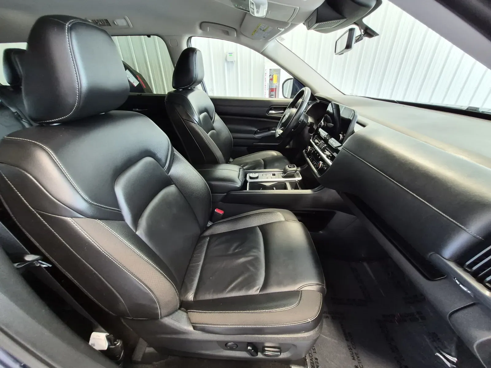 Nissan Pathfinder photo 24