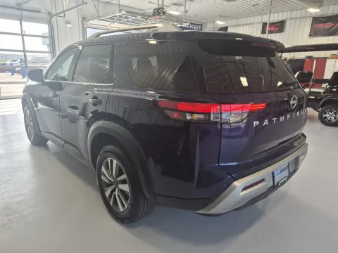 More photos of 2025 Nissan Pathfinder SL at CarSwap, SD