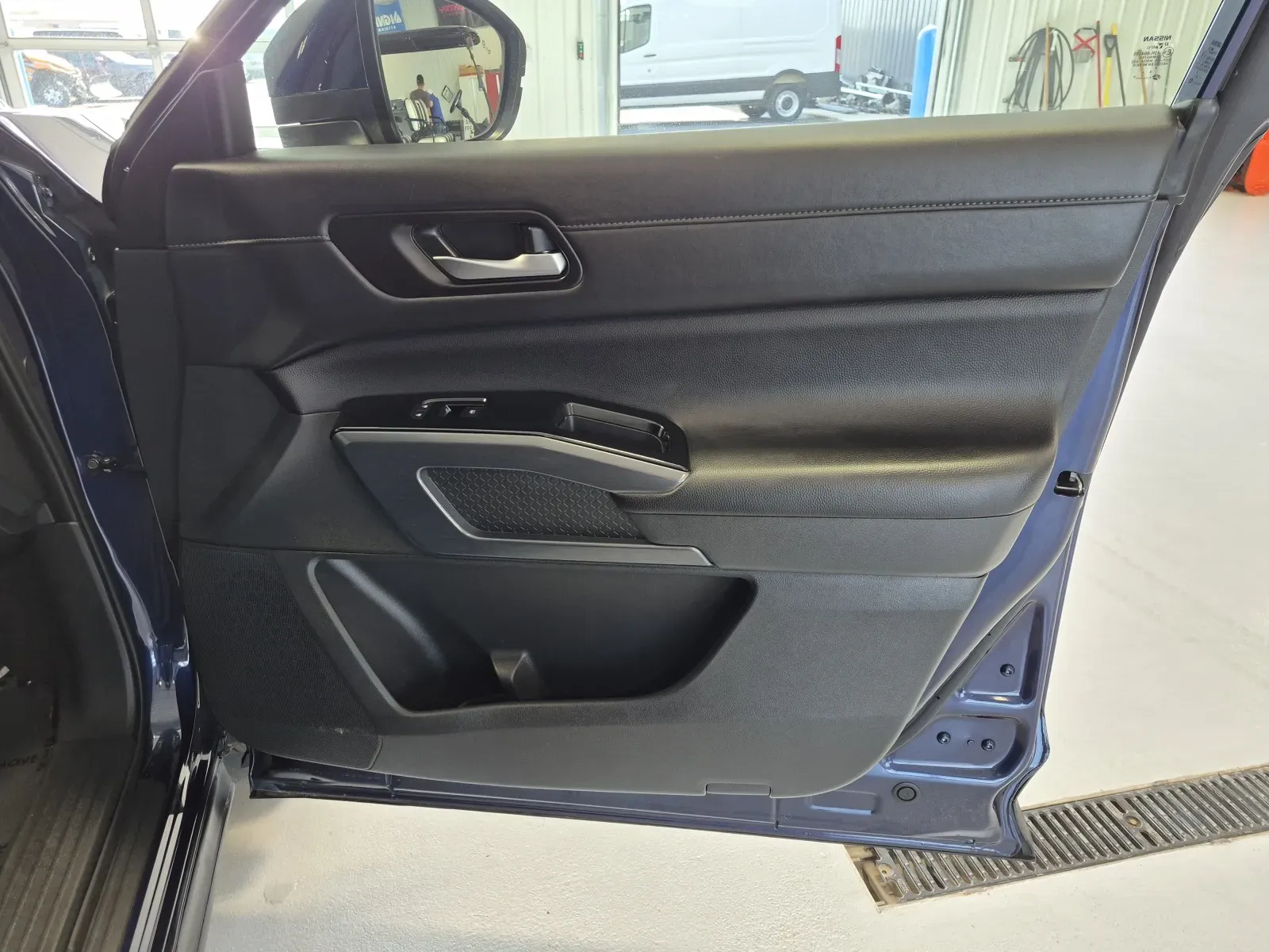 Nissan Pathfinder photo 22