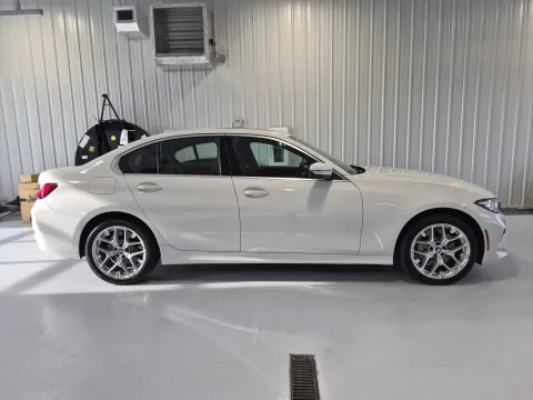 Photos of 2026 BMW 3 Series 330i xDrive for sale in Tea, SD at CarSwap
