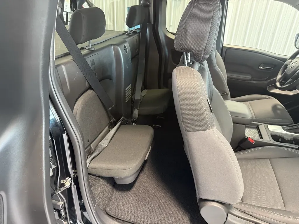 Nissan Frontier photo 22