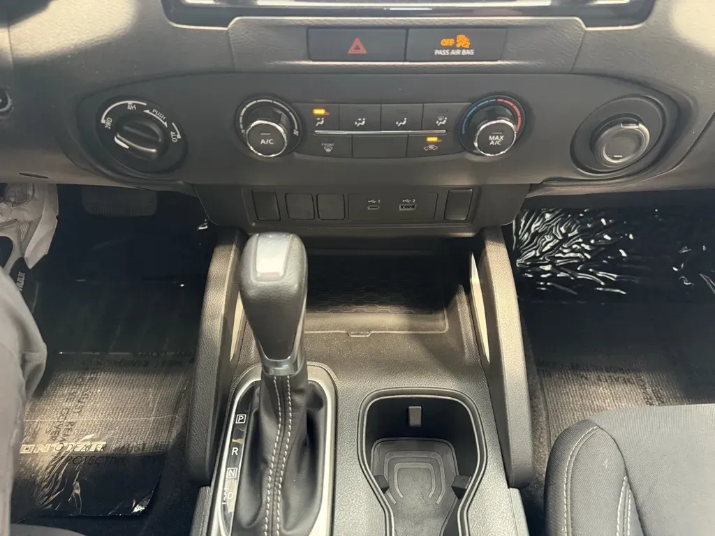 Nissan Frontier photo 34