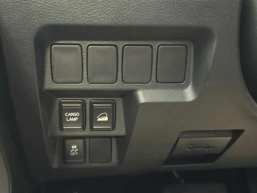 Nissan Frontier photo 30