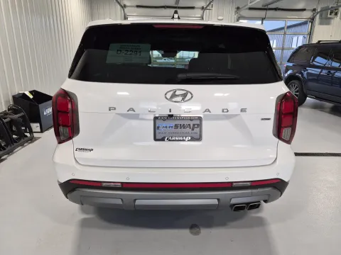 More photos of 2025 Hyundai Palisade SEL at CarSwap, SD