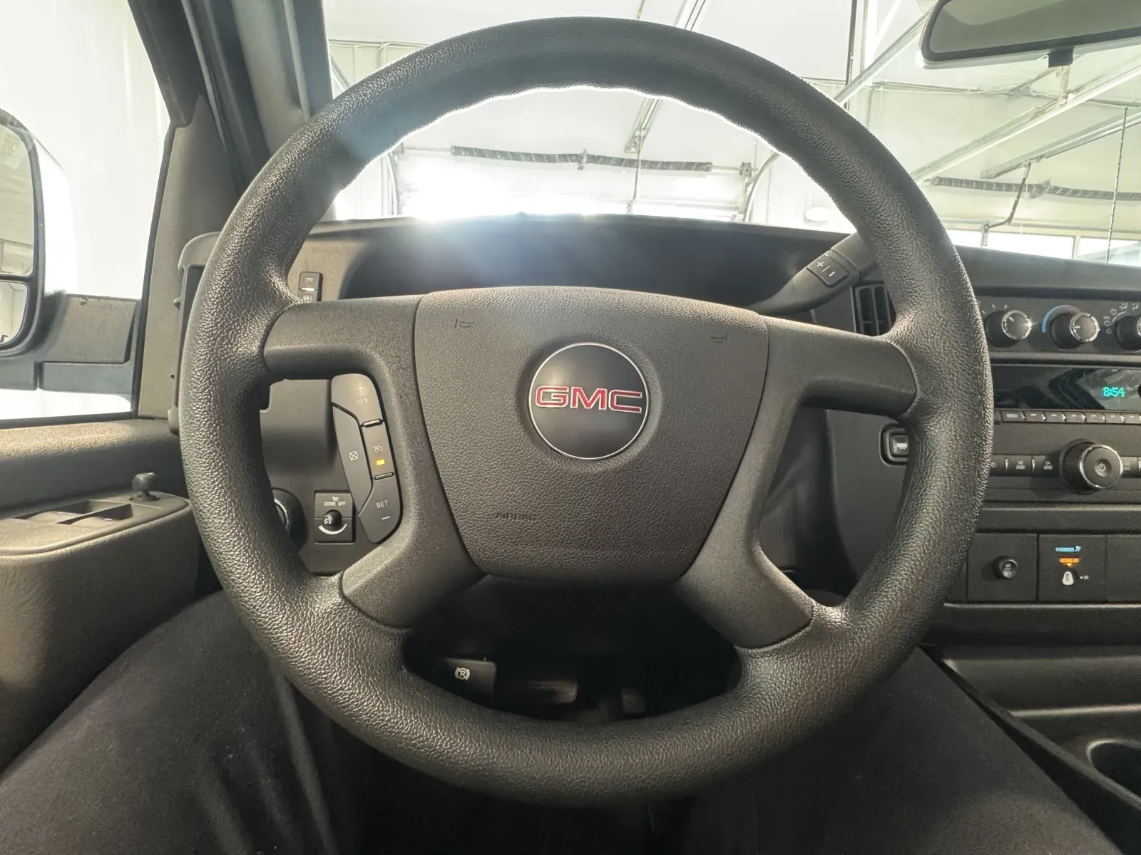 GMC Savana photo 21