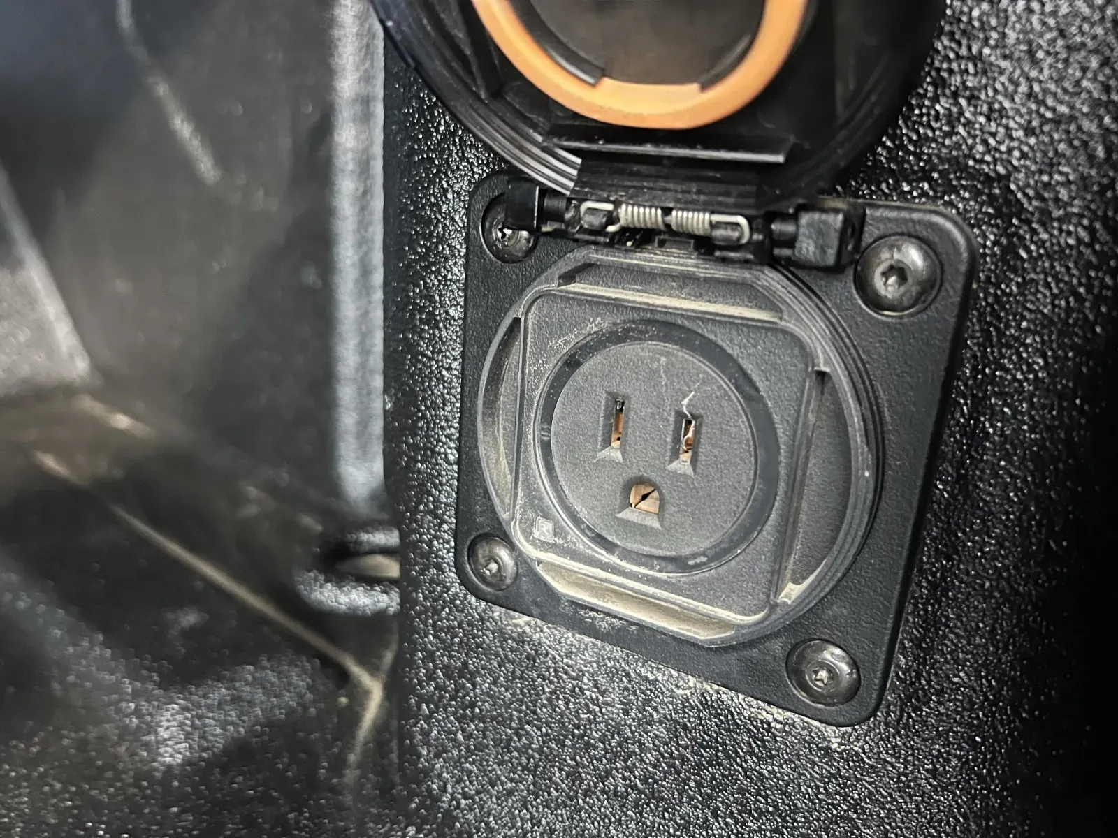 Chevrolet Silverado photo 25