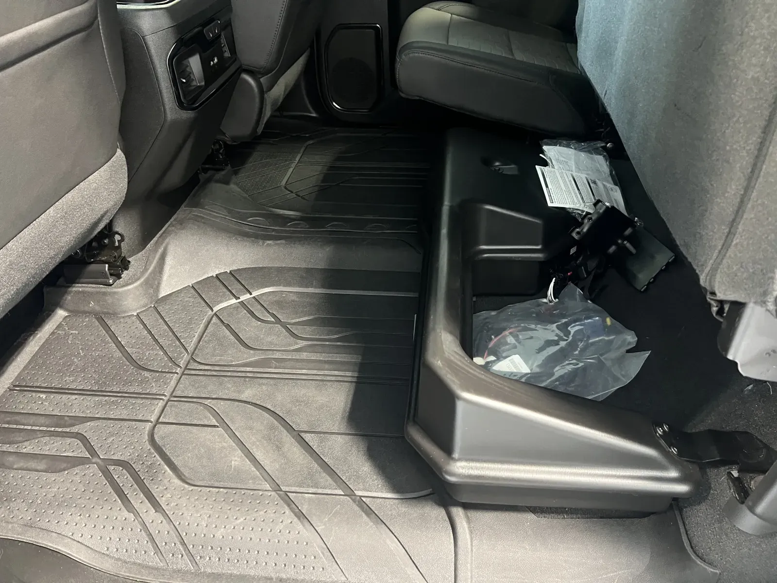 Chevrolet Silverado photo 20
