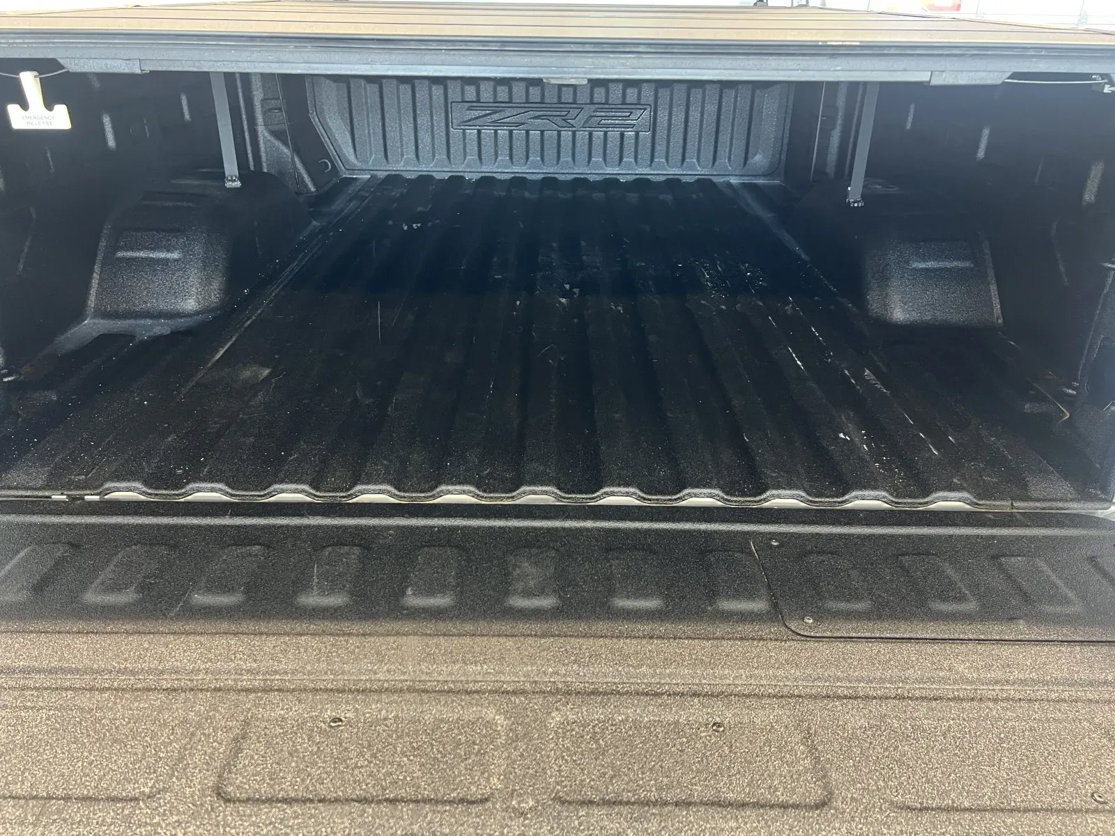 Chevrolet Silverado photo 24