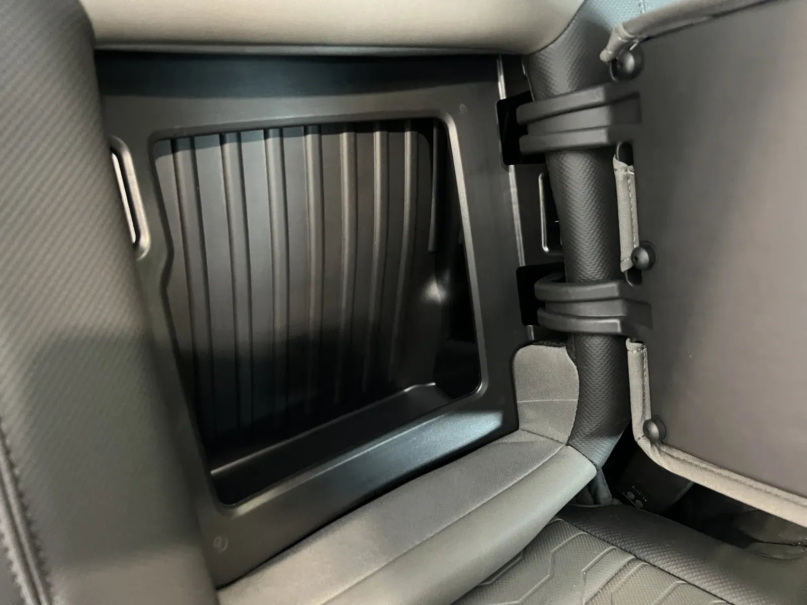 Chevrolet Silverado photo 32