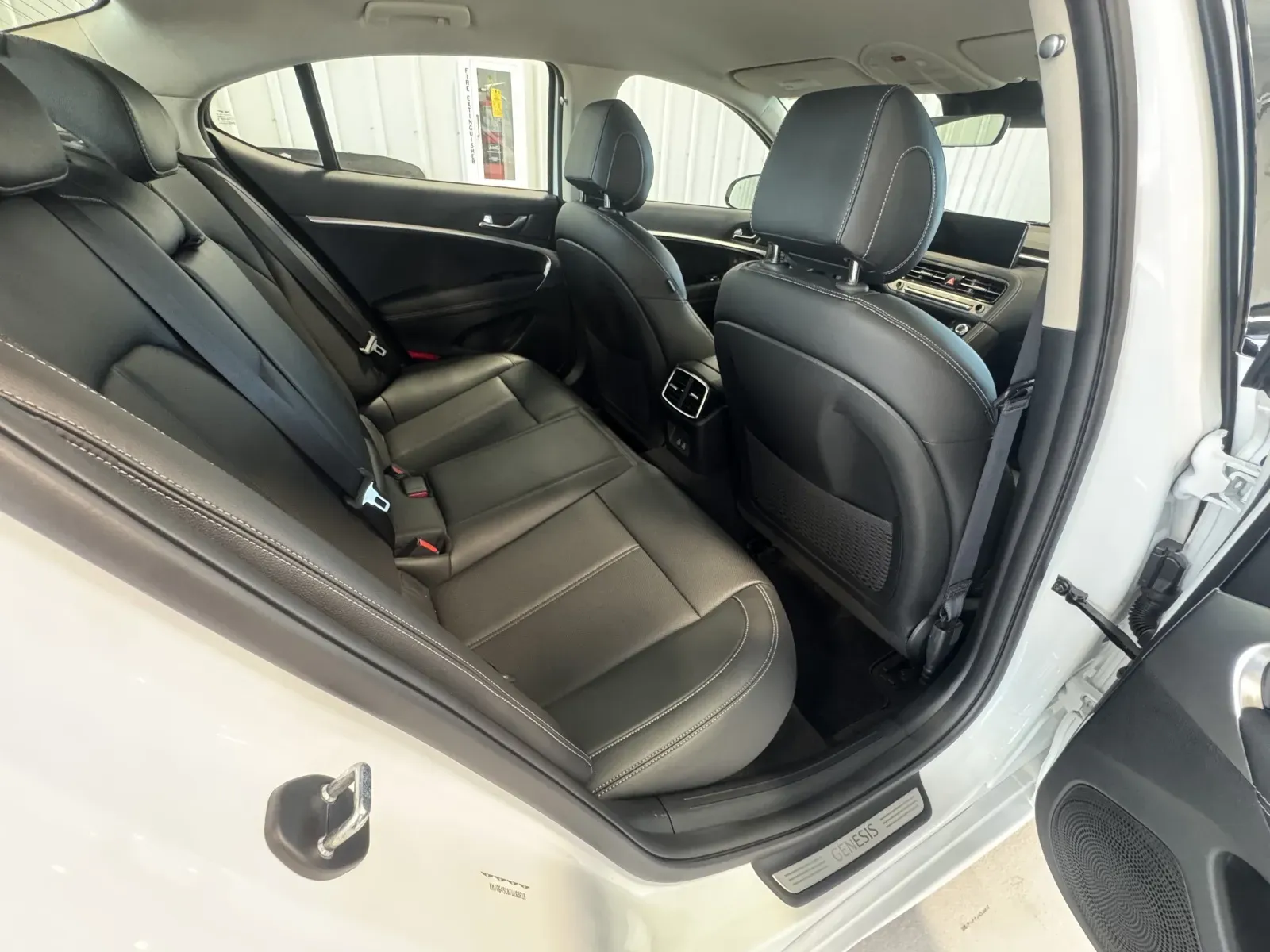 Genesis G70 photo 17