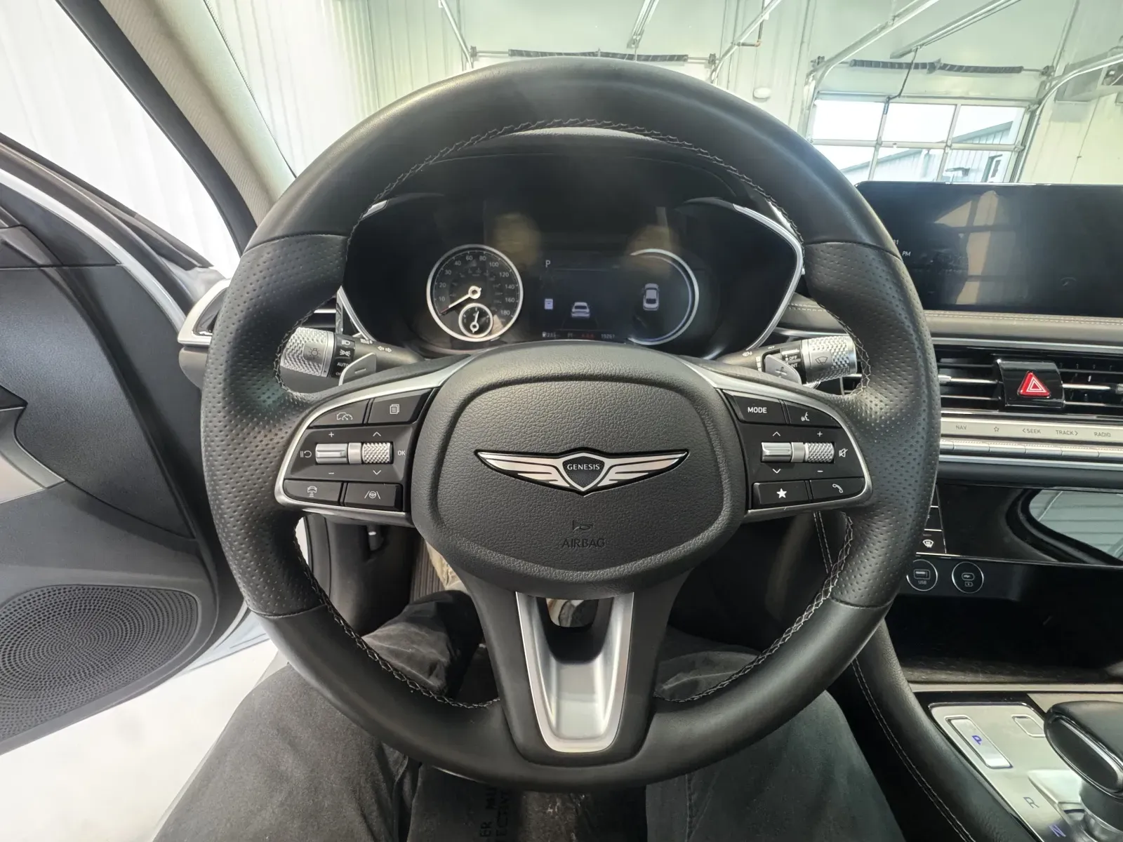 Genesis G70 photo 25