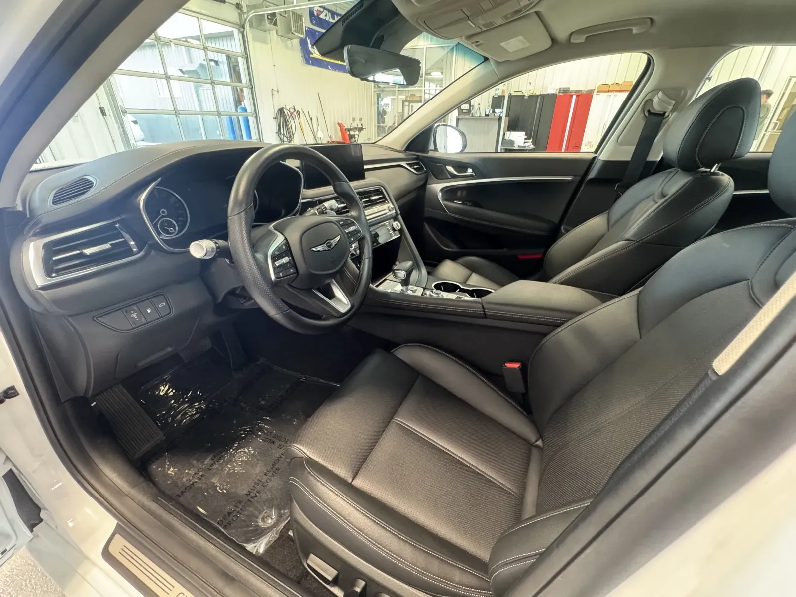 Genesis G70 photo 9