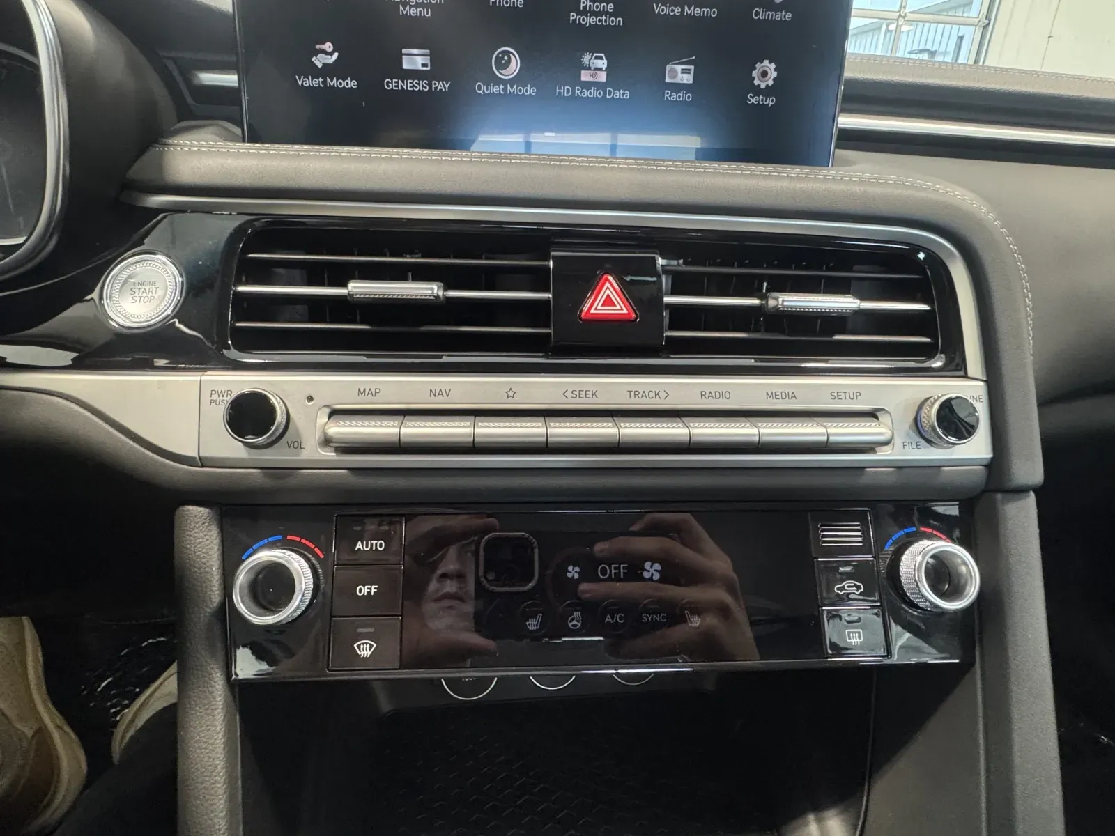 Genesis G70 photo 33