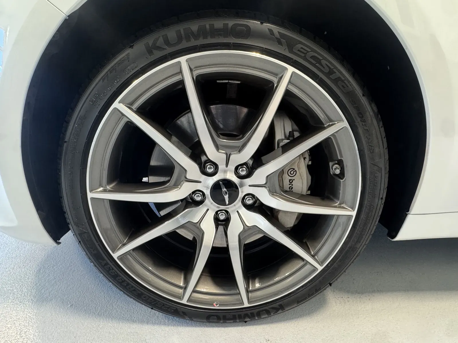Genesis G70 photo 44