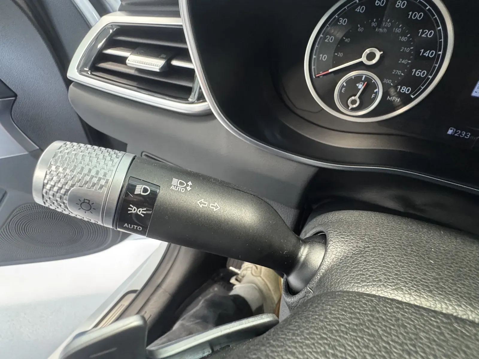 Genesis G70 photo 29