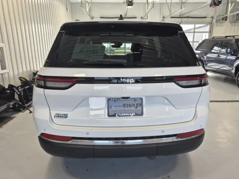 More photos of 2022 Jeep Grand Cherokee 4xe at CarSwap, SD