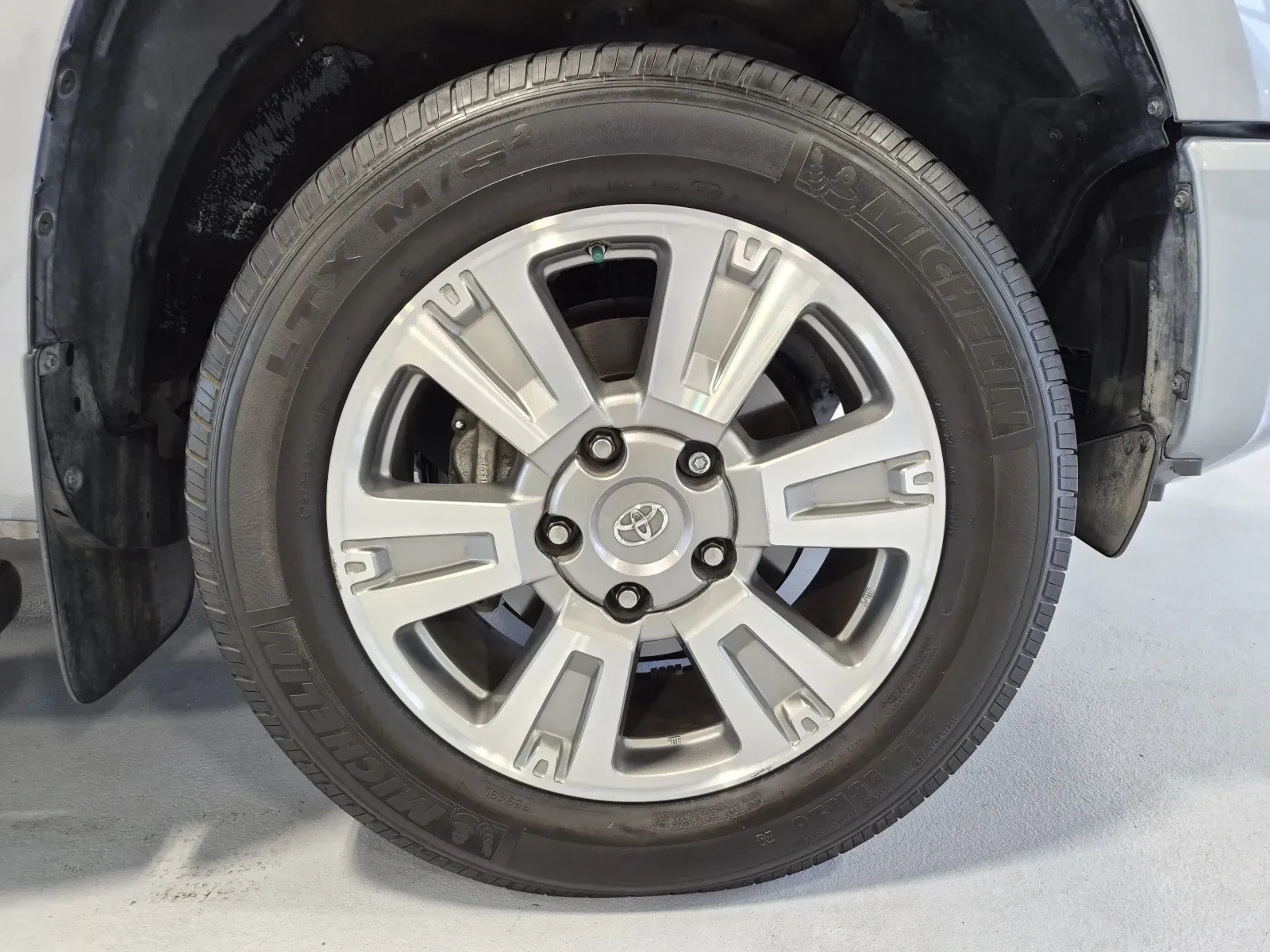 Toyota Tundra photo 45