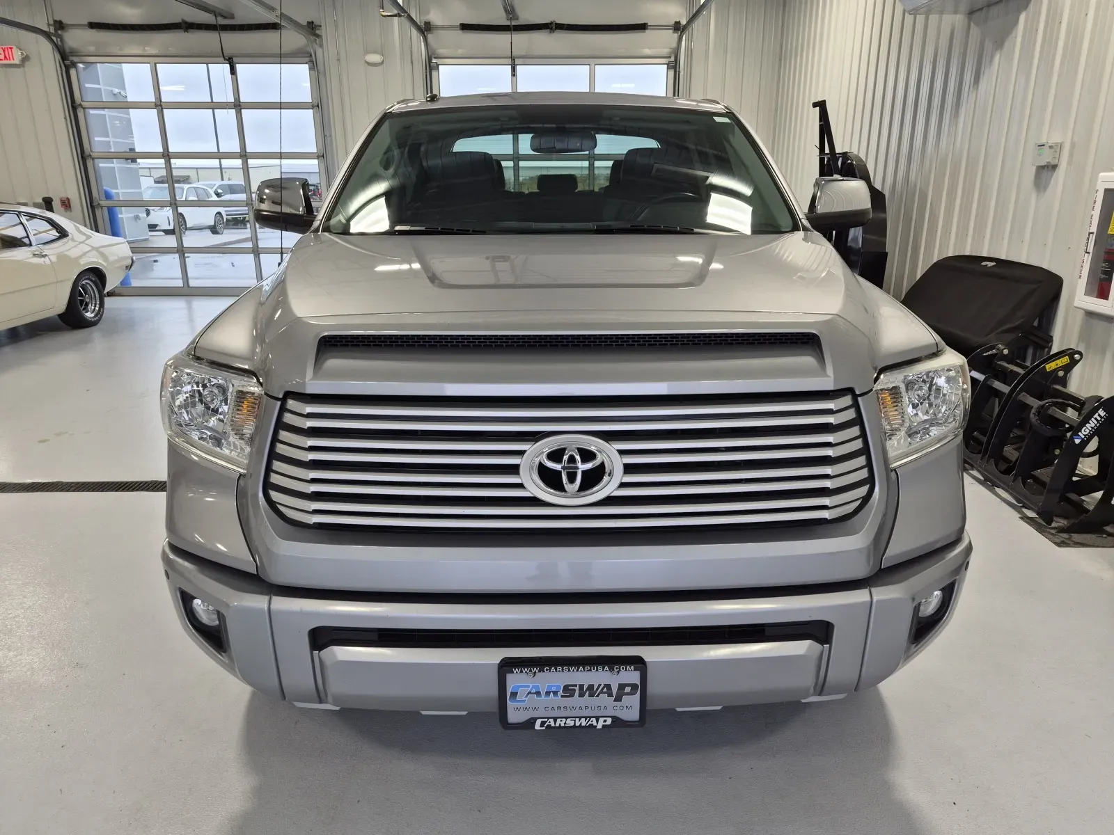 Toyota Tundra photo 7